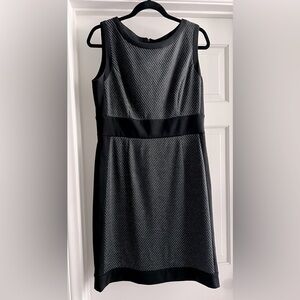 Tahari Arthur S Levine black grey sleeveless pencil dress women’s size 10